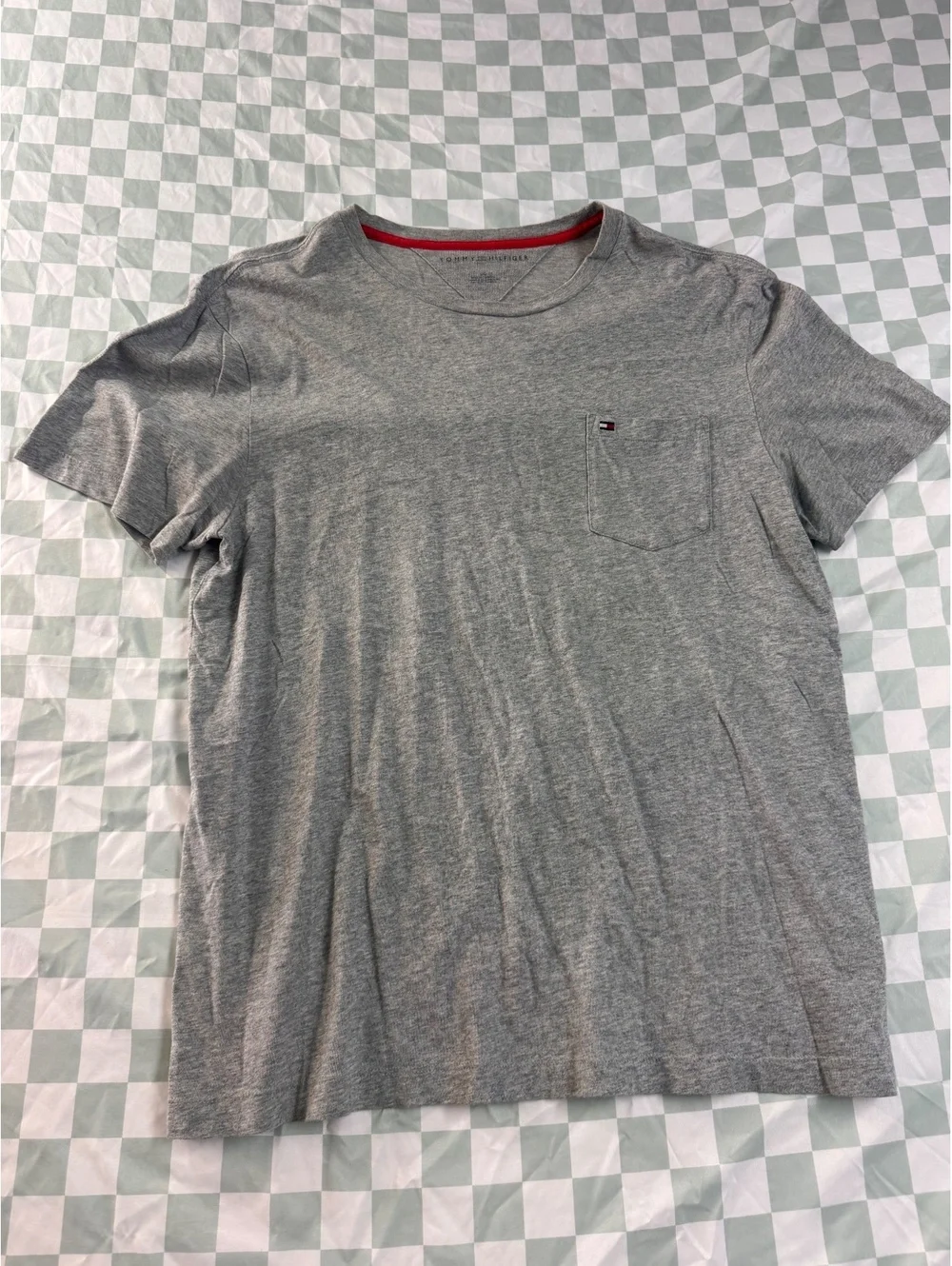 Tommy Hilfiger Men's Grey Crew Neck Pocket T-Shirt Size L